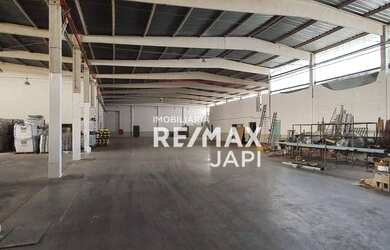 Imagem: O depósito possui 5 Vagas na garagem, 2.831m² de Área e