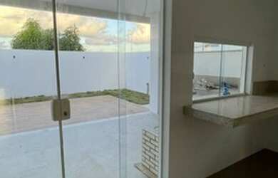 Imagem: A casa em condomínio possui 3 Dormitórios, 3 Banheiros, 4