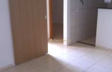 Imagem: O apartamento possui 2 Dormitórios, 1 Banheiro, 1 Vaga na garagem