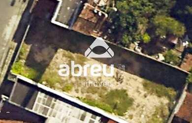 Imagem: O terreno possui 380m² de Área e está localizado em Petrópolis