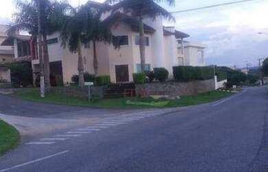 Imagem: A casa em condomínio possui 5 Dormitórios, 5 Banheiros, 2