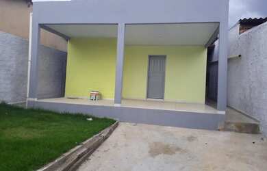 Imagem: A casa possui 2 Dormitórios, 1 Banheiro, 1 Vaga na garagem