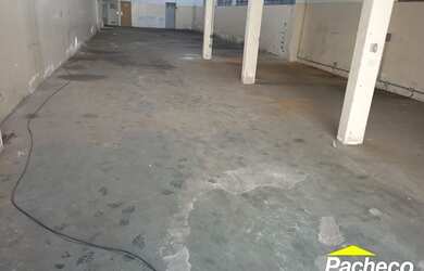 Imagem: O depósito possui 348m² de Área e está localizado em Taboão