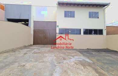 Imagem: O depósito possui 3 Vagas na garagem, 327m² de Área e está