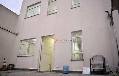 Imagem: O depósito possui 2 Vagas na garagem, 700m² de Área, Imóvel