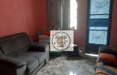 Imagem: A casa possui 2 Dormitórios, 2 Banheiros, 2 Vagas na garagem