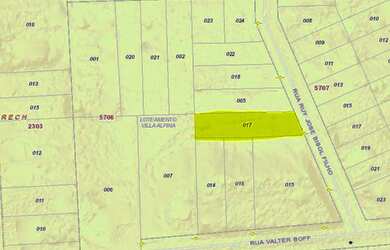 Imagem: O terreno possui 684m² de Área e está localizado em Ana Rech