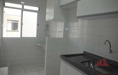 Imagem: O apartamento possui 2 Dormitórios, 1 Banheiro, 1 Vaga na garagem