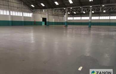 Imagem: O depósito possui 5 Vagas na garagem, 7.000m² de Área e