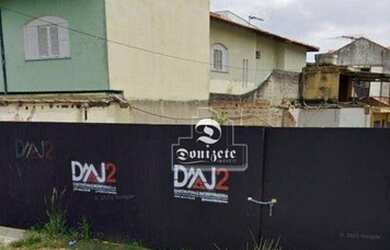 Imagem: O terreno possui 400m² de Área e está localizado em Vila