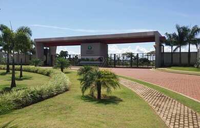 Imagem: O terreno possui 426m² de Área e está localizado em Parque