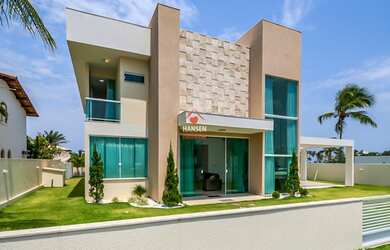 Imagem: A casa em condomínio possui 5 Dormitórios, 5 Banheiros, 4