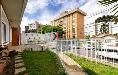 Imagem: O terreno possui 291m² de Área e está localizado em Bigorrilho