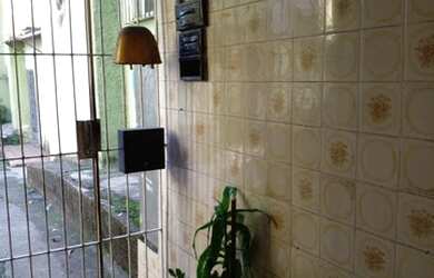 Imagem: O apartamento possui 3 Dormitórios, 1 Banheiro, 1 Vaga na garagem