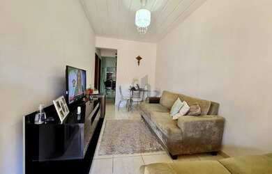 Imagem: A casa em condomínio possui 2 Dormitórios, 1 Banheiro, 2 Vagas