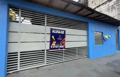 Imagem: A casa possui 2 Dormitórios, 1 Banheiro, 1 Vaga na garagem