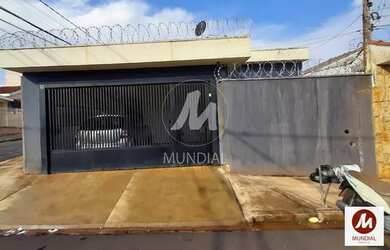 Imagem: O depósito possui 2 Vagas na garagem, 144m² de Área e está