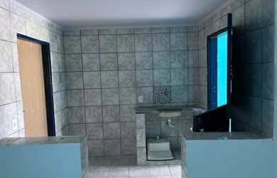 Imagem: A casa possui 3 Dormitórios, 3 Banheiros, 2 Vagas na garagem