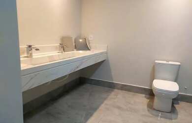 Imagem: Casa, Rua 12 vazada para rua 10 com 04 suites