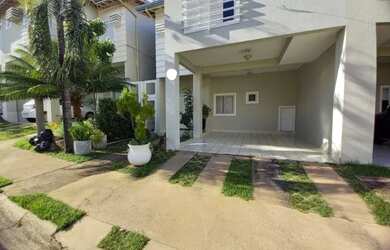 Imagem: A casa em condomínio possui 3 Dormitórios, 4 Banheiros, 2