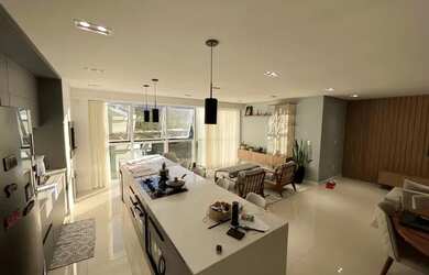 Imagem: O apartamento possui 3 Dormitórios, 4 Banheiros, 2 Vagas na