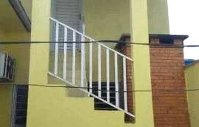 Imagem: A casa possui 3 Dormitórios, 2 Banheiros, 2 Vagas na garagem