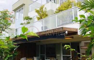 Imagem: A casa em condomínio possui 5 Dormitórios, 5 Banheiros, 2