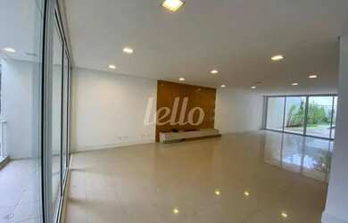 Imagem: A casa possui 4 Dormitórios, 4 Banheiros, 4 Vagas na garagem