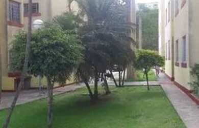 Imagem: O apartamento possui 2 Dormitórios, 1 Banheiro, 1 Vaga na garagem