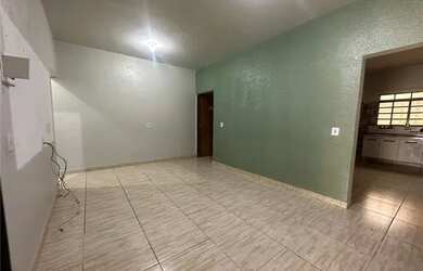 Imagem: A casa possui 2 Dormitórios, 1 Banheiro e 70m² de Área e