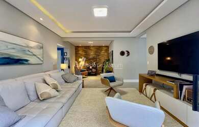 Imagem: A casa em condomínio à venda possui 4 Dormitórios, 5 Banheiros