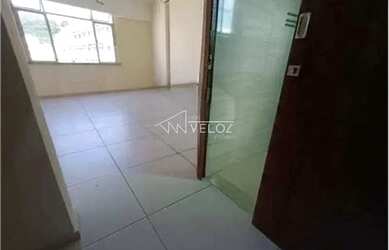 Imagem 10: Kitnet/Conjugado / Residencial / Centro