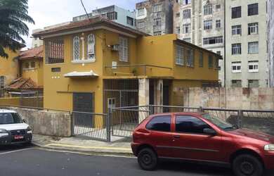 Imagem: O depósito possui 5 Vagas na garagem, 450m² de Área e está