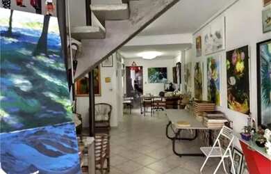 Imagem: A casa possui 3 Dormitórios, 3 Banheiros, 1 Vaga na garagem