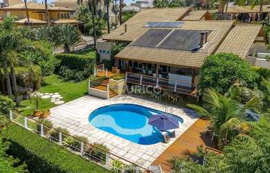 Imagem: A casa em condomínio possui 5 Dormitórios, 5 Banheiros, 5