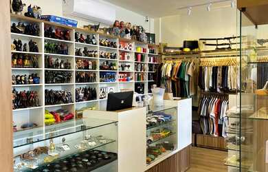 Imagem: O depósito possui 5 Vagas na garagem e está localizado em