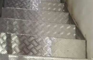 Imagem: A casa possui 1 Dormitório, 1 Banheiro e está localizado