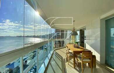 Imagem: O apartamento possui 4 Dormitórios, 3 Banheiros, 3 Vagas na