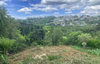 Imagem: O terreno possui 1.238m² de Área e está localizado em Gramado