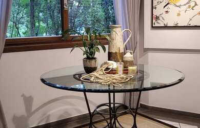 Imagem: O apartamento possui 2 Dormitórios, 2 Banheiros, 1 Vaga na