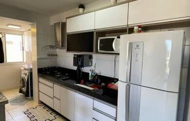 Imagem: O apartamento possui 2 Dormitórios, 1 Banheiro, 1 Vaga na garagem