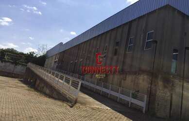 Imagem: O depósito possui 5 Vagas na garagem e 6629m² de Área e está