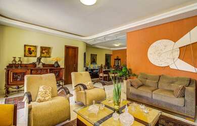 Imagem: A casa em condomínio possui 3 Dormitórios, 4 Banheiros, 2