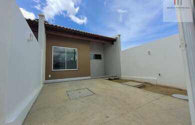 Imagem: A casa possui 2 Dormitórios, 1 Banheiro, 1 Vaga na garagem