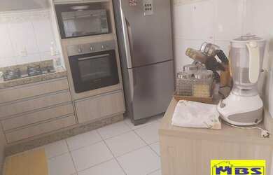 Imagem: A casa possui 2 Dormitórios, 2 Banheiros, 2 Vagas na garagem