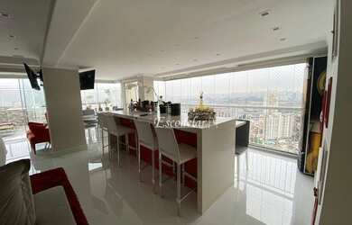 Imagem: O apartamento na cobertura possui 4 Dormitórios, 2 Banheiros