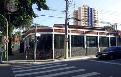 Imagem: O depósito possui 2 Vagas na garagem, 200m² de Área e está