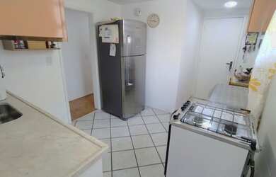 Imagem 12: Icaraí, vista livre total, andar alto, Sol manhã, 3 qts, 1 suíte, dce