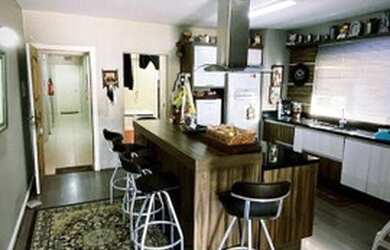 Imagem: O apartamento possui 4 Dormitórios, 5 Banheiros, 1 Vaga na