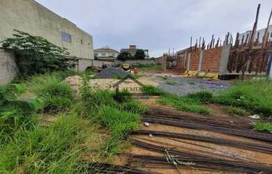 Imagem: O terreno possui 504m² de Área e está localizado em Alto